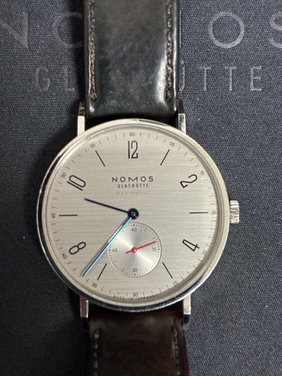 NOMOS　タンジェント　ネオマティック 39 シルバーカット（高級時計）の商品画像 - 査定依頼日：2026年3月3日 - 最高査定価格：140,000円