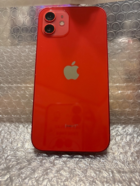 iPhone12 256㎇　　RED（スマホ）の商品画像 - 査定依頼日：2025年8月30日 - 最高査定価格：35,000円