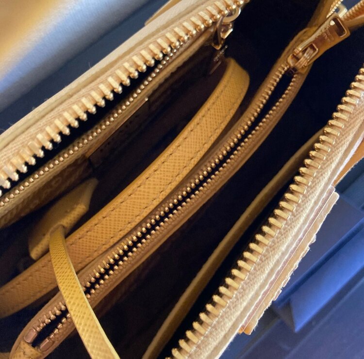 プラダ  （ブランドバッグ）の商品画像 - 査定依頼日：2025年3月31日 - 最高査定価格：95,000円