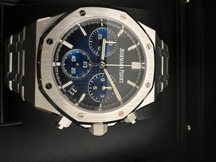 26240BC.00.1320BC.04（高級時計）の商品画像 - 査定依頼日：2025年11月17日 - 最高査定価格：18,000,000円