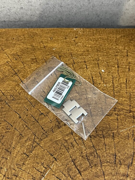 サブマリーナーノンデイト（高級時計）の商品画像 - 査定依頼日：2025年1月20日 - 最高査定価格：1,300,000円