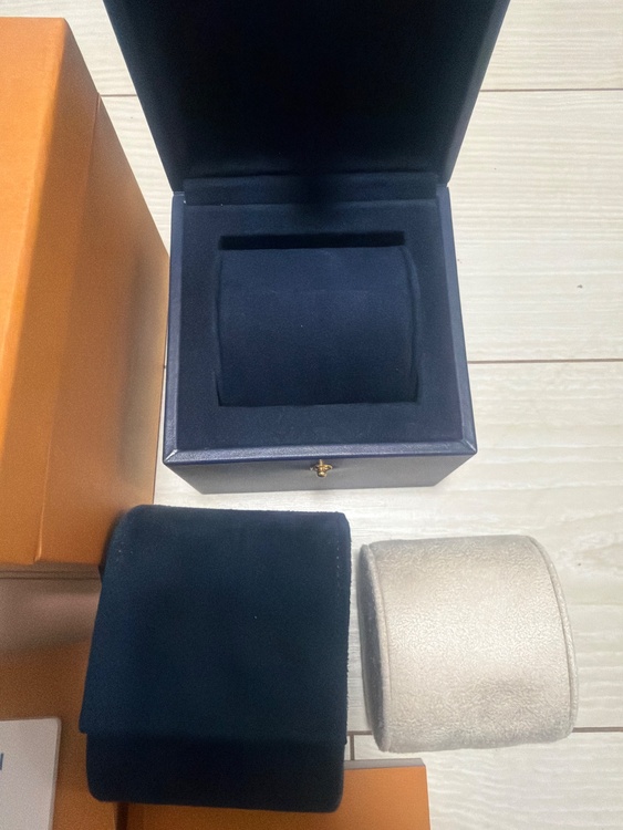 ルイヴィトン（高級時計）の商品画像 - 査定依頼日：2026年3月9日 - 最高査定価格：130,000円