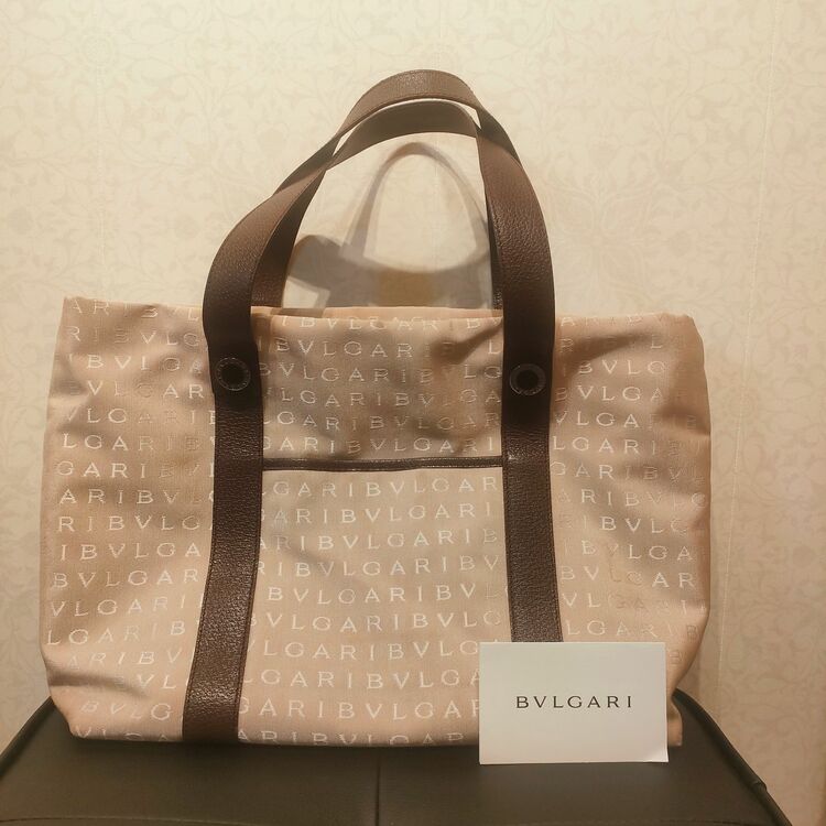 ブルガリトートバッグ（ブランドバッグ）の商品画像 - 査定依頼日：2025年6月13日 - 最高査定価格：100,000円