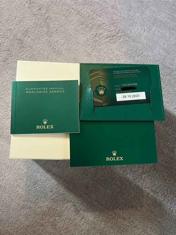 ロレックス GMTマスター 126720VTN（高級時計）の商品画像 - 査定依頼日：2025年6月19日 - 最高査定価格：2,520,000円