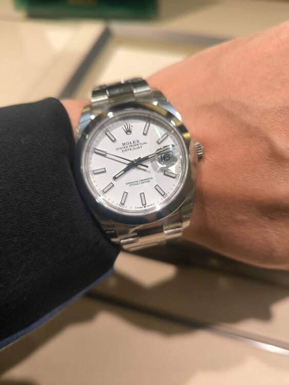 ロレックス デイトジャスト 126300（高級時計）の商品画像 - 査定依頼日：2026年1月26日 - 最高査定価格：1,450,000円