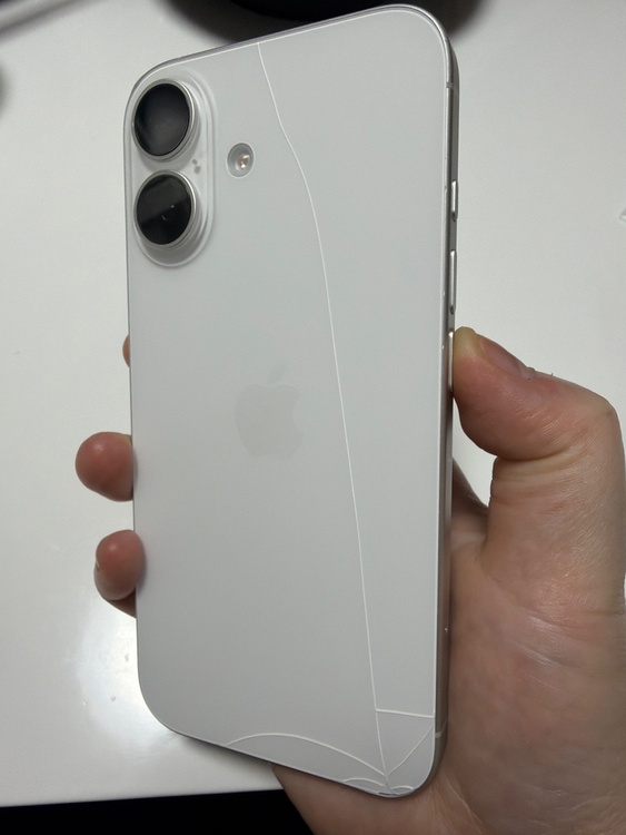 iPhone iPhone 16 128GB SIMフリー（スマホ）の商品画像 - 査定依頼日：2026年7月21日 - 最高査定価格：74,000円