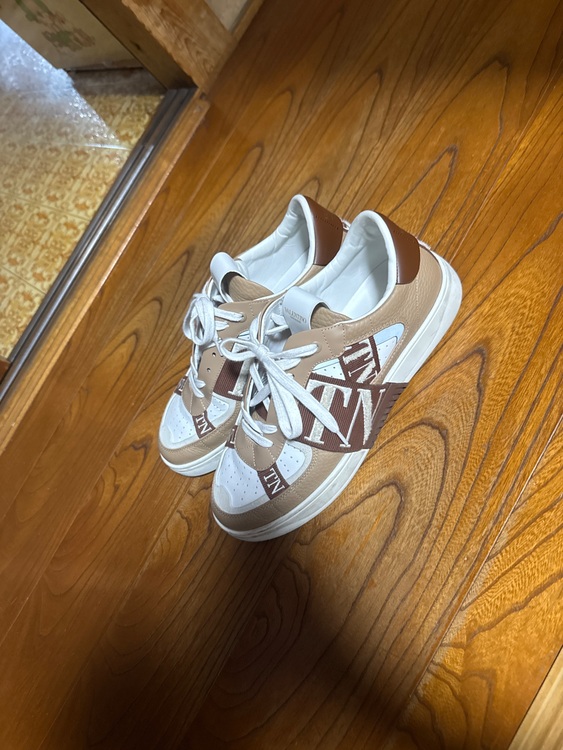 スニーカー（古着・ファッション）の商品画像 - 査定依頼日：2025年11月29日 - 最高査定価格：10,000円