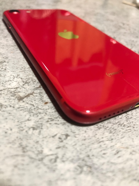 iPhone SE (第 2 世代) 64GB SIMフリー（スマホ）の商品画像 - 査定依頼日：2025年10月15日 - 最高査定価格：14,000円