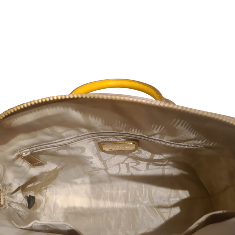 サバンナ（ブランドバッグ）の商品画像 - 査定依頼日：2025年3月16日 - 最高査定価格：3,000円