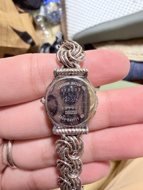 CITIZEN 4420-E42711 s0（金・貴金属）の商品画像 - 査定依頼日：2026年2月17日 - 最高査定価格：400,000円