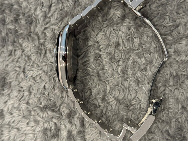 ロレックス デイトナ 116500lm（高級時計）の商品画像 - 査定依頼日：2024年12月19日 - 最高査定価格：4,100,000円