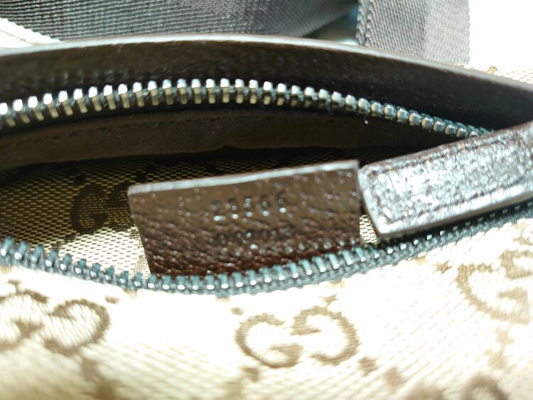 GUCCI　ウエストバッグ　ボディーバッグ（ブランドバッグ）の商品画像 - 査定依頼日：2025年6月22日 - 最高査定価格：50,000円