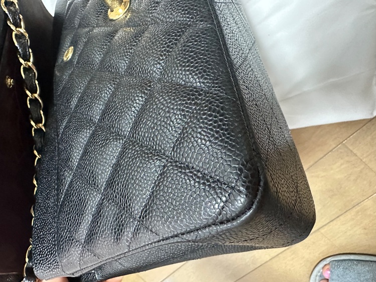 マトラッセ　30 ブラック　キャビア　YG金具（ブランドバッグ）の商品画像 - 査定依頼日：2026年1月6日 - 最高査定価格：900,000円