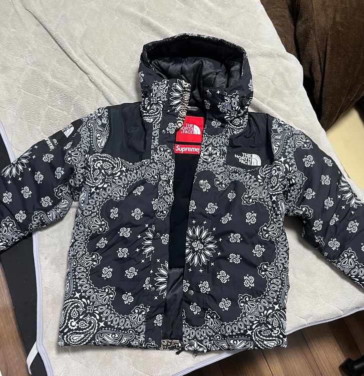 シュプリーム ノースフェイス バンダナ（古着・ファッション）の商品画像 - 査定依頼日：2025年12月9日 - 最高査定価格：90,000円