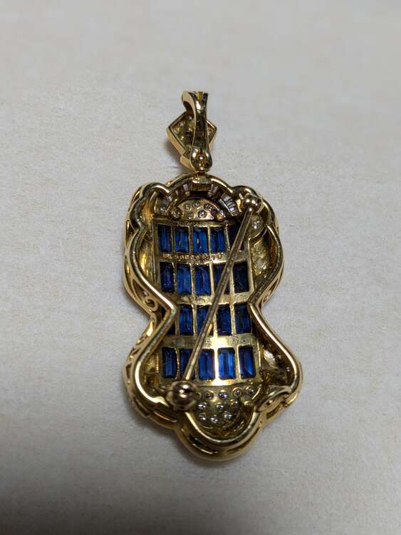 ブローチ（宝石）の商品画像 - 査定依頼日：2025年5月31日 - 最高査定価格：300,000円