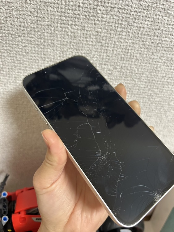 iPhone 14 128GB SIMフリー（スマホ）の商品画像 - 査定依頼日：2026年1月31日 - 最高査定価格：28,000円