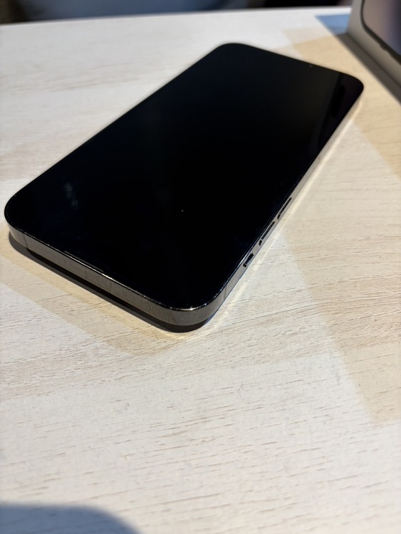 iPhone 14 Pro Max 256GB au（スマホ）の商品画像 - 査定依頼日：2026年4月11日 - 最高査定価格：67,000円