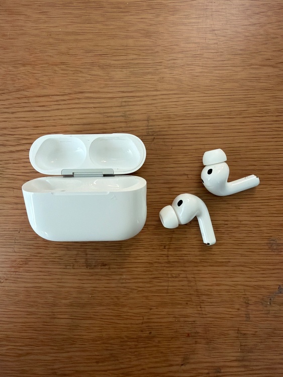 AirPodspro3（オーディオ・スピーカー）の商品画像 - 査定依頼日：2026年8月6日 - 最高査定価格：11,000円