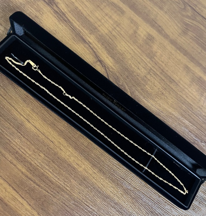 K18スクリューネックレス（金・貴金属）の商品画像 - 査定依頼日：2025年11月26日 - 最高査定価格：15,000円