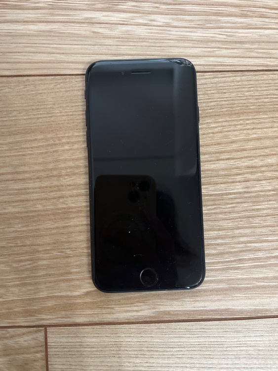 iPhone iPhone SE (第 3 世代) 128GB SIMフリー（スマホ）の商品画像 - 査定依頼日：2026年9月23日 - 最高査定価格：18,000円