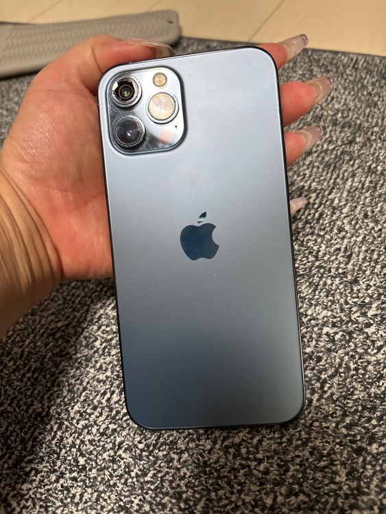 iPhone iPhone 12 Pro Max 256GB SIMフリー（スマホ）の商品画像 - 査定依頼日：2026年9月24日 - 最高査定価格：37,000円