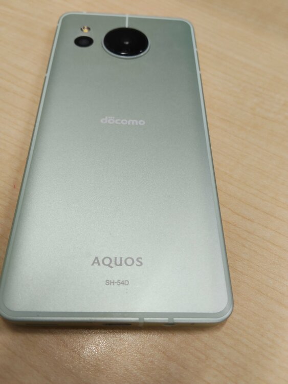 docomo AQUOSsense8 SH54D paleGreen（スマホ）の商品画像 - 査定依頼日：2026年7月14日 - 最高査定価格：10,000円