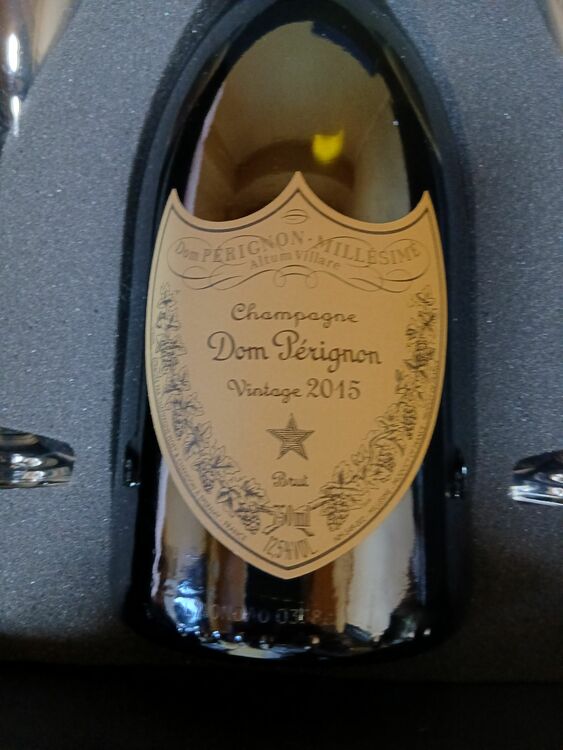 シャンパン ドン・ペリニヨン （お酒）の商品画像 - 査定依頼日：2025年9月17日 - 最高査定価格：19,500円