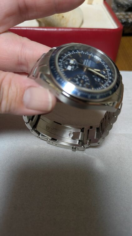 オメガ スピードマスター 8455762（高級時計）の商品画像 - 査定依頼日：2025年9月26日 - 最高査定価格：330,000円