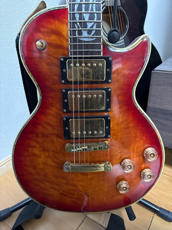 レスポール　カスタム　シリアルナンバー:02005517（ピアノ・楽器・PA機材）の商品画像 - 査定依頼日：2025年10月23日 - 最高査定価格：470,000円