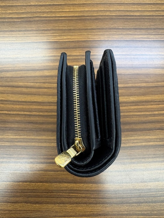 ポルトフォイユ・クレア（ブランド財布・小物）の商品画像 - 査定依頼日：2025年10月31日 - 最高査定価格：50,000円