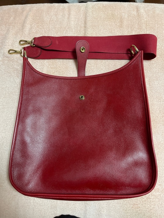 エブリン　レッド　GM（ブランドバッグ）の商品画像 - 査定依頼日：2025年7月29日 - 最高査定価格：170,000円