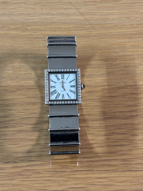 シャネル その他 マドモアゼル H0830ホワイト（高級時計）の商品画像 - 査定依頼日：2025年12月5日 - 最高査定価格：180,000円