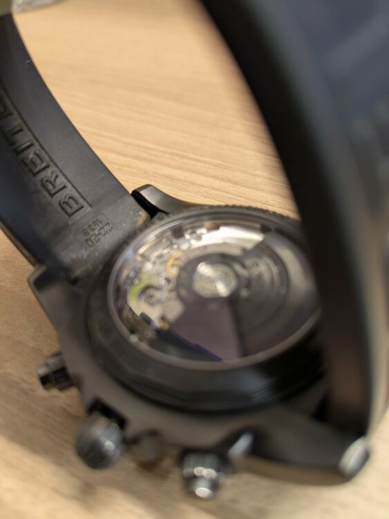 ブライトリング クロノマット ブラックすち（高級時計）の商品画像 - 査定依頼日：2026年4月22日 - 最高査定価格：480,000円