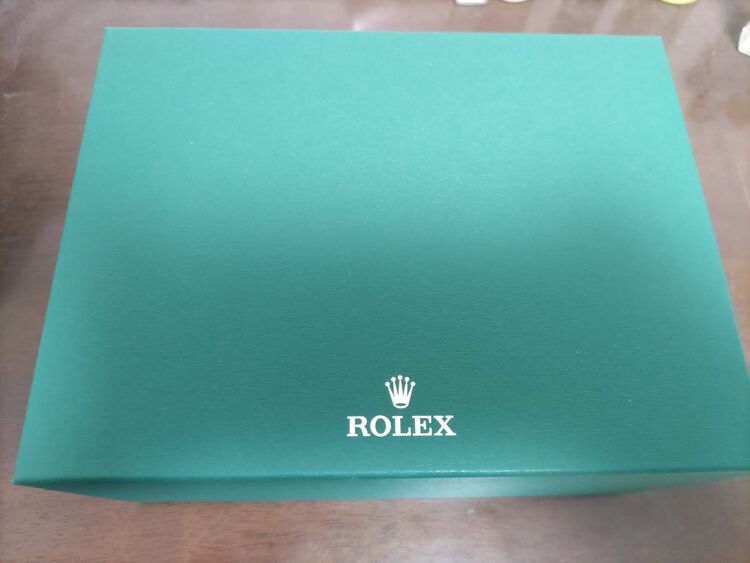 ロレックス GMTマスター 126719blro（高級時計）の商品画像 - 査定依頼日：2025年11月9日 - 最高査定価格：6,050,000円