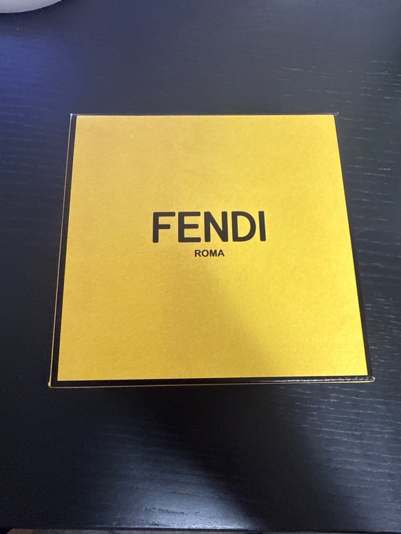 フェンディ  （ブランドバッグ）の商品画像 - 査定依頼日：2025年9月16日 - 最高査定価格：20,000円