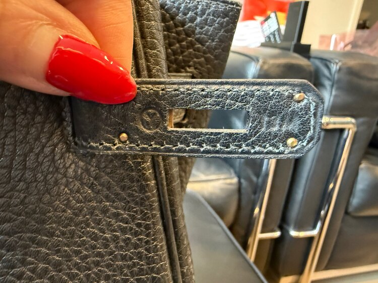 オータクロア（ブランドバッグ）の商品画像 - 査定依頼日：2025年4月20日 - 最高査定価格：1,300,000円