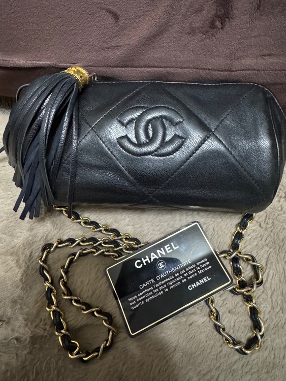 フリンジチェーンショルダー（ブランドバッグ）の商品画像 - 査定依頼日：2026年3月24日 - 最高査定価格：240,000円