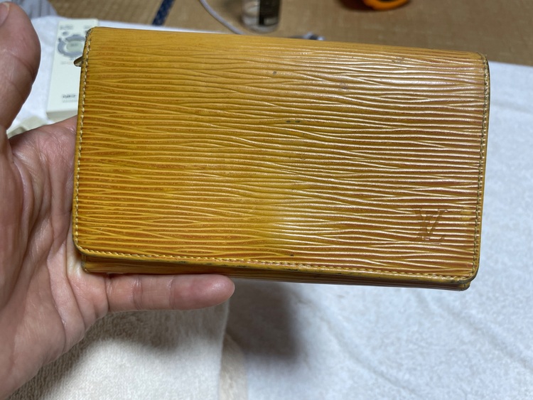 ルイヴィトン エピ （ブランドバッグ）の商品画像 - 査定依頼日：2025年8月29日 - 最高査定価格：2,000円