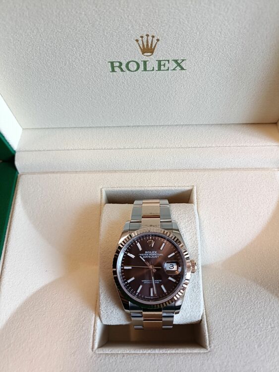 エバーローズゴールド36mm（高級時計）の商品画像 - 査定依頼日：2025年6月29日 - 最高査定価格：1,750,000円