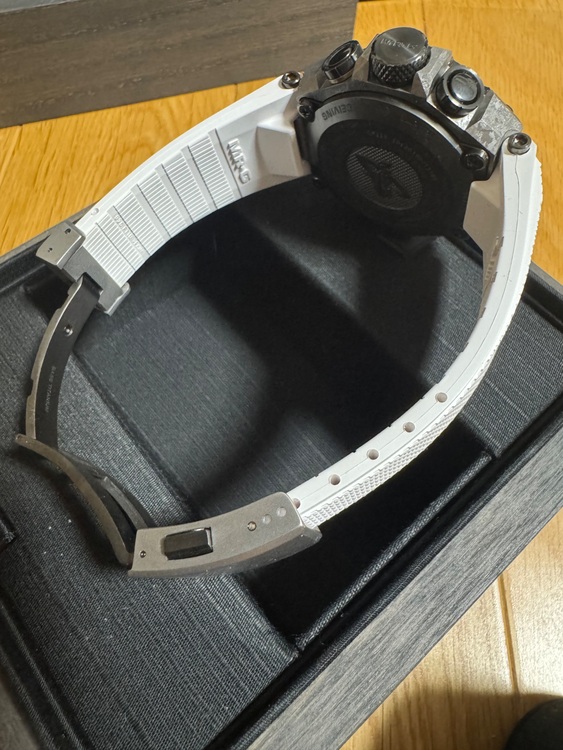 MRG-B2000SG-1AJR（高級時計）の商品画像 - 査定依頼日：2025年8月27日 - 最高査定価格：100,000円