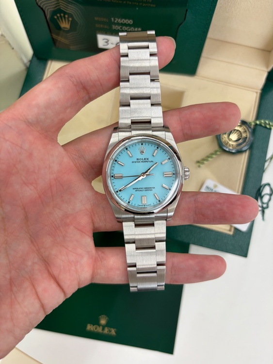 ロレックス パーペチュアル 12600（高級時計）の商品画像 - 査定依頼日：2026年4月4日 - 最高査定価格：2,300,000円