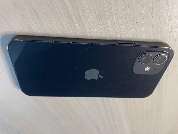 iPhone12（スマホ）の商品画像 - 査定依頼日：2025年9月17日 - 最高査定価格：18,000円