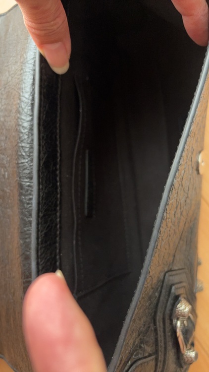 バレンシアガ  （ブランドバッグ）の商品画像 - 査定依頼日：2025年9月28日 - 最高査定価格：140,000円