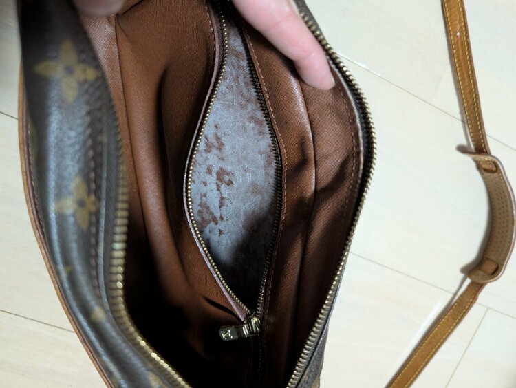 ショルダーバッグ（ブランドバッグ）の商品画像 - 査定依頼日：2026年5月3日 - 最高査定価格：20,000円