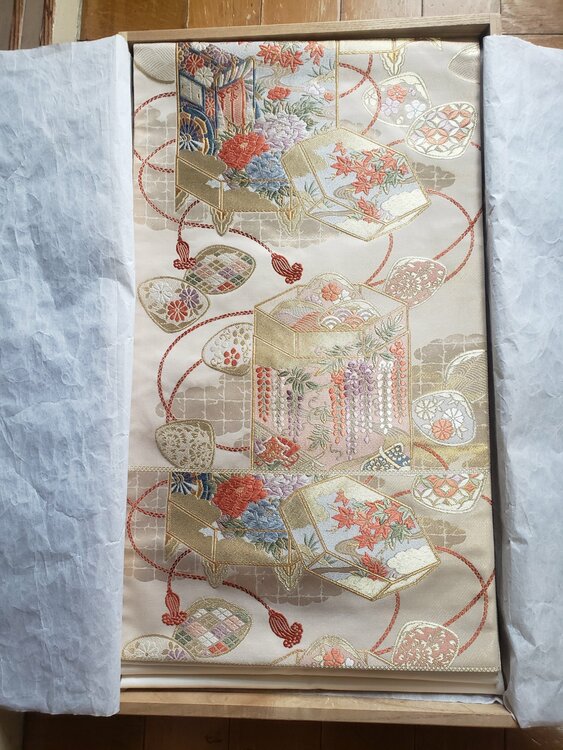 袋帯（美術品・骨董品）の商品画像 - 査定依頼日：2026年3月20日 - 最高査定価格：100,000円