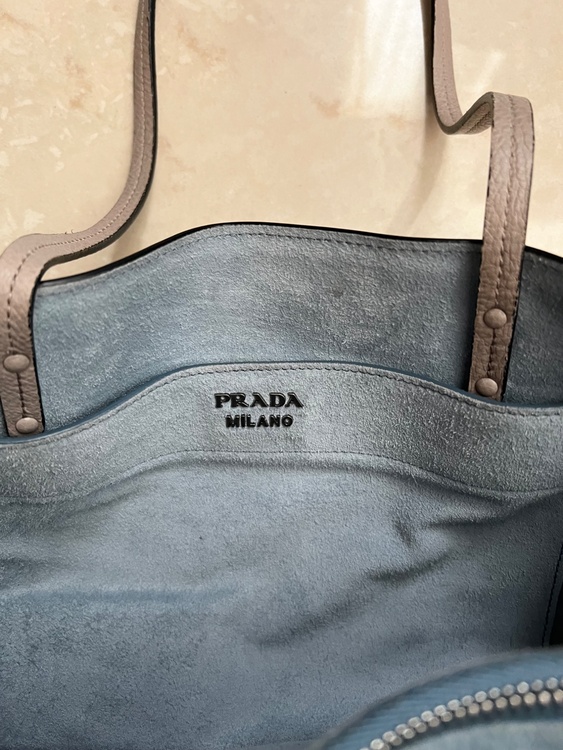 PRADA エティケット トートバッグ（ブランドバッグ）の商品画像 - 査定依頼日：2026年8月20日 - 最高査定価格：50,000円