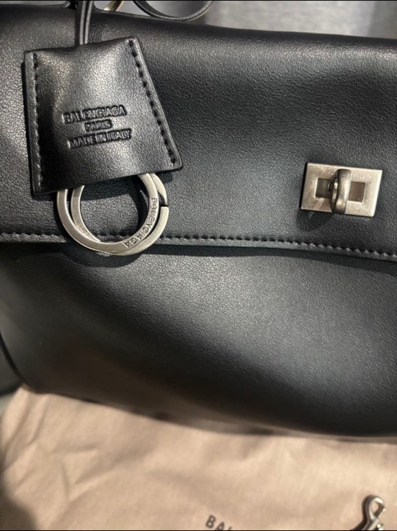 BALENCIAGA ロデオ　ミディアム（ブランドバッグ）の商品画像 - 査定依頼日：2026年3月21日 - 最高査定価格：330,000円