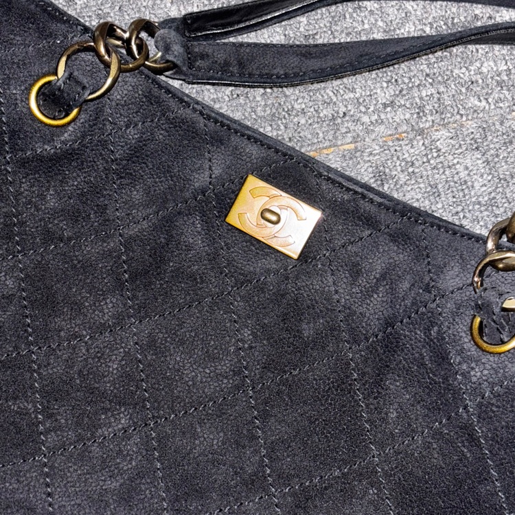 ワイルドステッチキャビアスキンバッグ（ブランドバッグ）の商品画像 - 査定依頼日：2025年7月31日 - 最高査定価格：70,000円