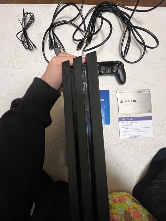 PS4  Pro 1TB CUH-7100B（ゲーム機本体・ゲームソフト）の商品画像 - 査定依頼日：2025年11月15日 - 最高査定価格：13,000円