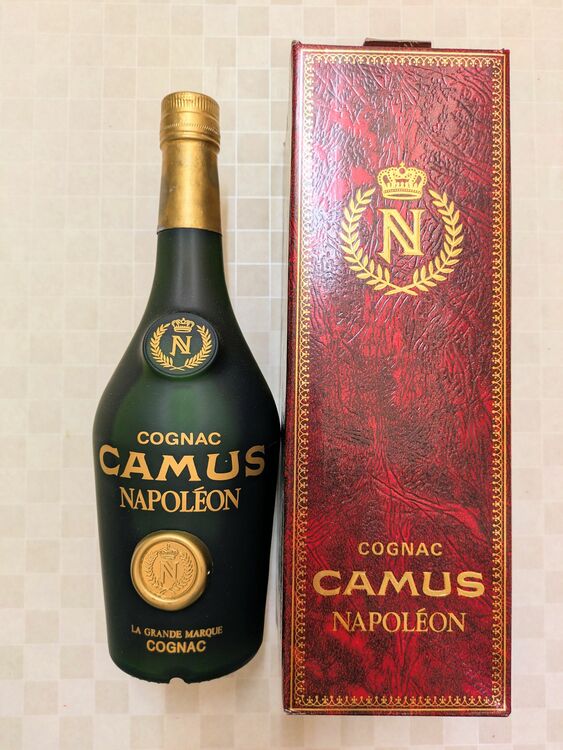 COGNAC CAMUS NAPOLEON（お酒）の商品画像 - 査定依頼日：2025年10月28日 - 最高査定価格：3,000円